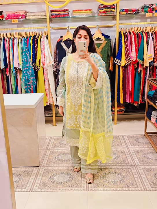Pastel Green Embroidered Kurta Set with Chiffon Dupatta