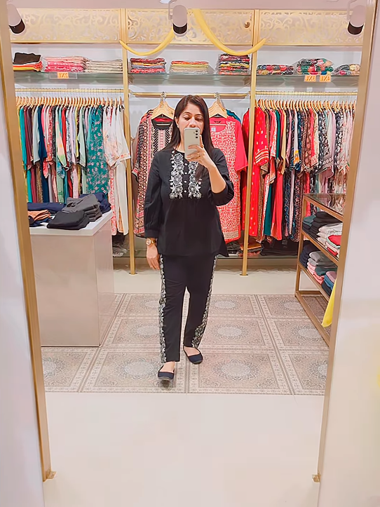 Black Embroidered Hip-Covered Co-ord Set with Pockets